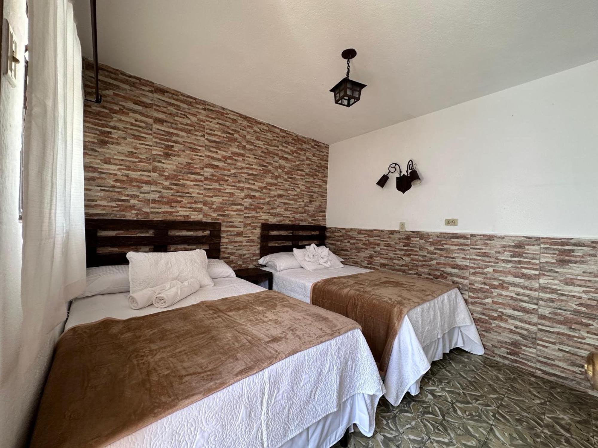 Hotel Casa Blanca Antigua Guatemala Екстериор снимка