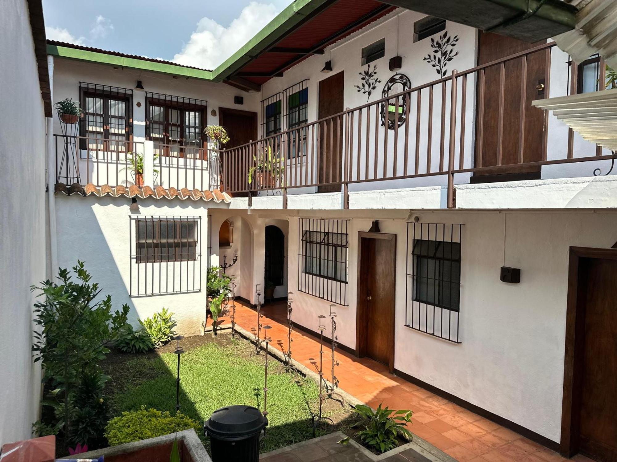 Hotel Casa Blanca Antigua Guatemala Екстериор снимка