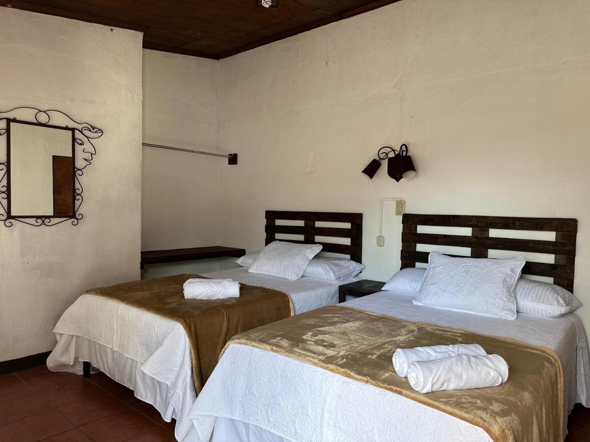 Hotel Casa Blanca Antigua Guatemala Екстериор снимка