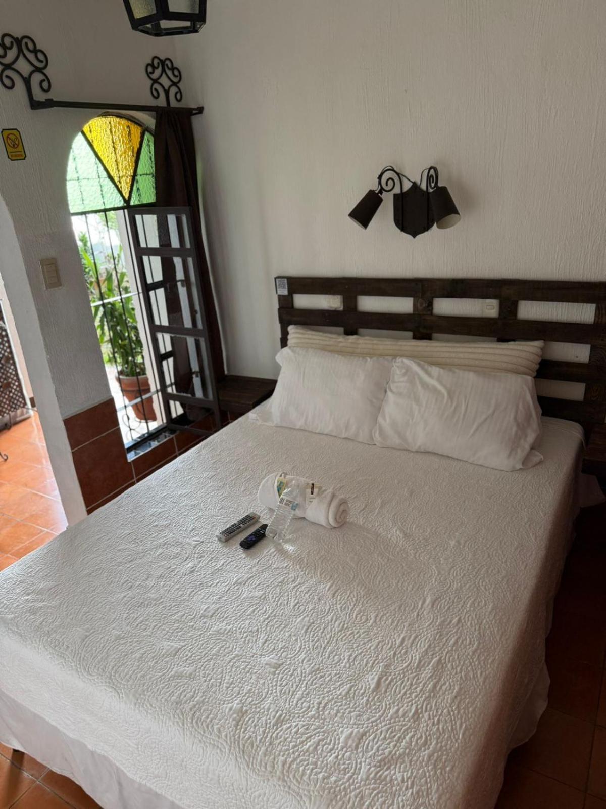 Hotel Casa Blanca Antigua Guatemala Екстериор снимка